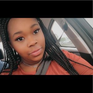 Meet your Posher, Naomi